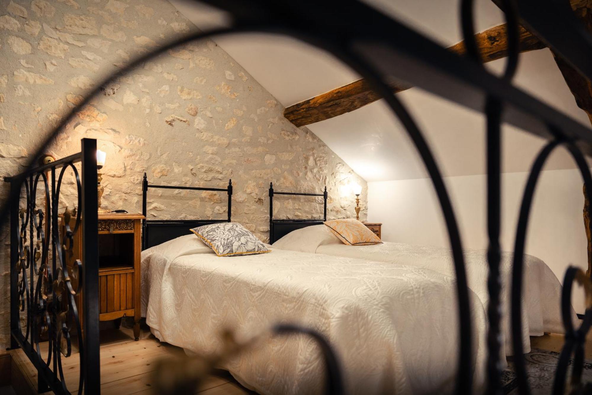 Ets Capmasil - Chambre 1920 Virac Extérieur photo